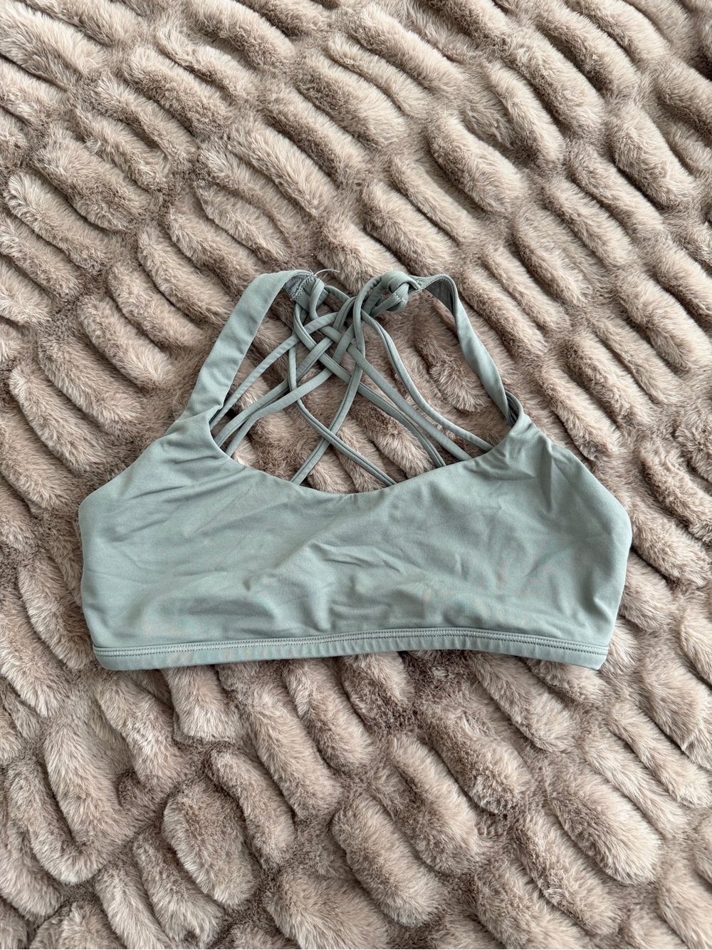 Lululemon Strappy Back Sports Bra Size 6
